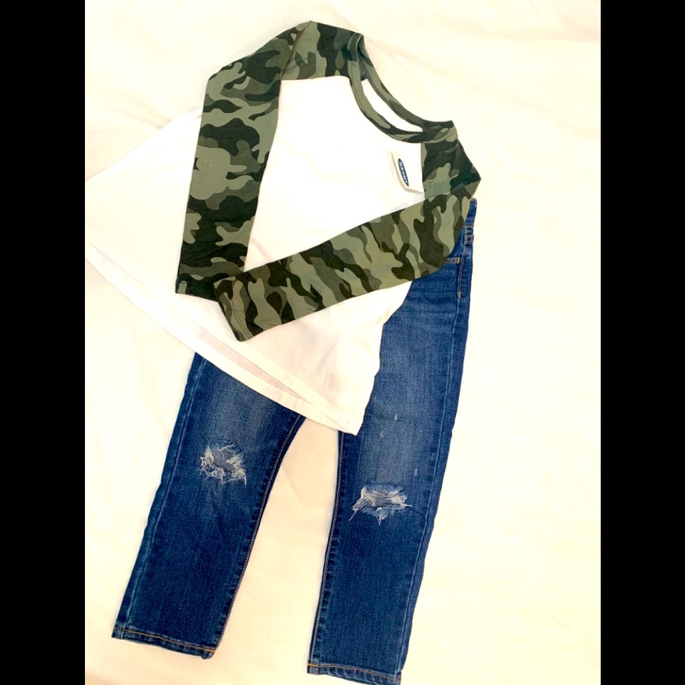 Size 6/7 NWT old navy girls top,camo sleeve, jeans